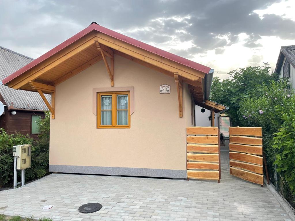 Ibolya Apartman Csisztapuszta Exteriör bild